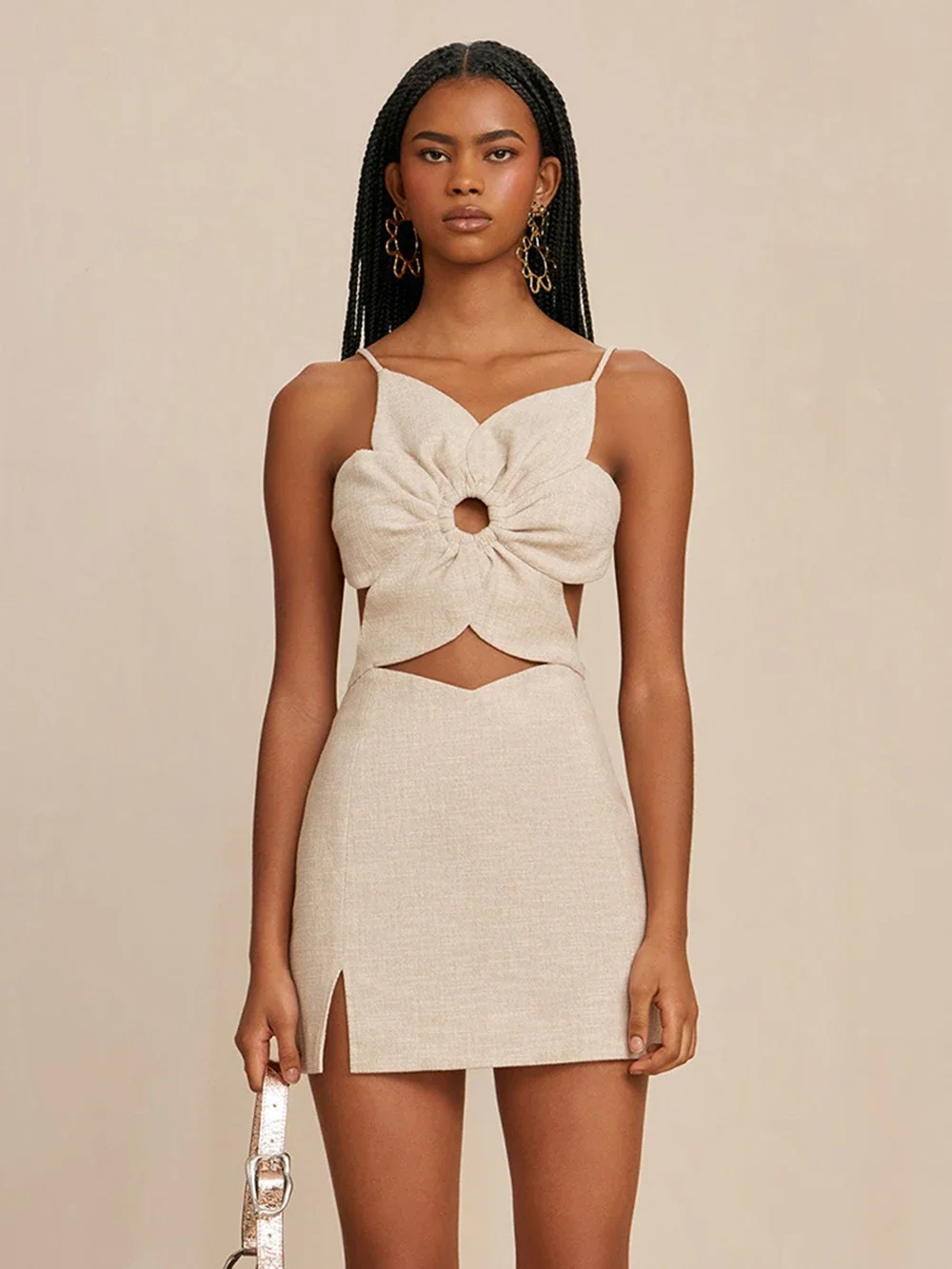 Sexy Backless Halter Mini Dress Women's Elegant Flower cutting and hollow design Lace Up Holiday Club Party Female Dress
Sexy Backless Halter Mini Dress Women's Elegant Flower cutting and hollow design Lace Up Holiday Club Party Female Dress