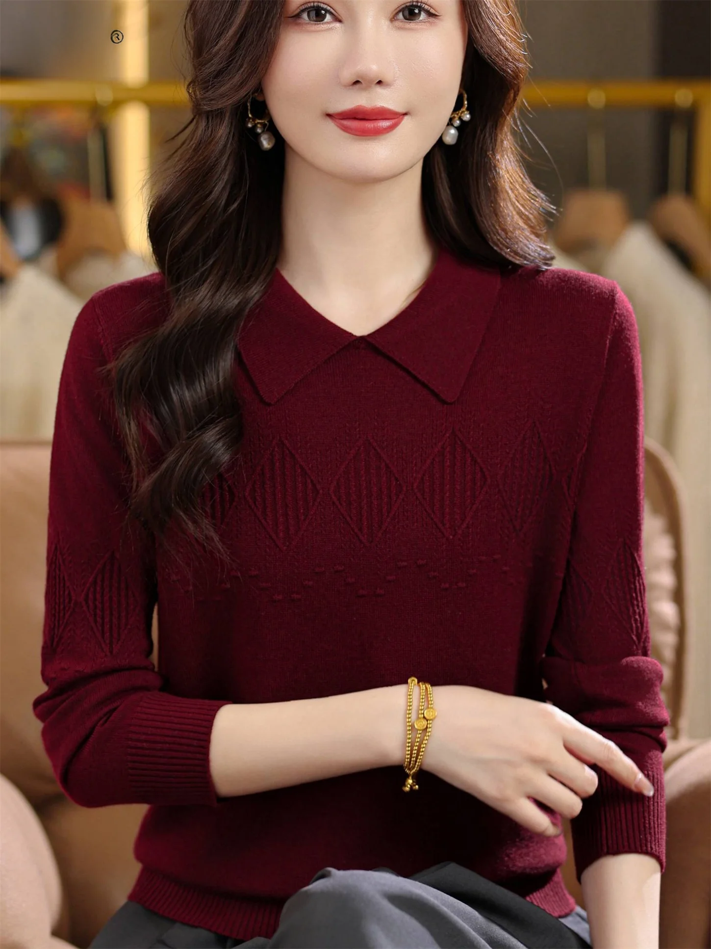 Весенне-осенний шерстяной топ для мамы среднего возраста, свободный крой с отложным воротником, утягивающий топ для женщин, повседневная одежда для тела
Весенне-осенний шерстяной топ для мамы среднего возраста, свободный крой с отложным воротником, утягивающий топ для женщин, повседневная одежда для тела