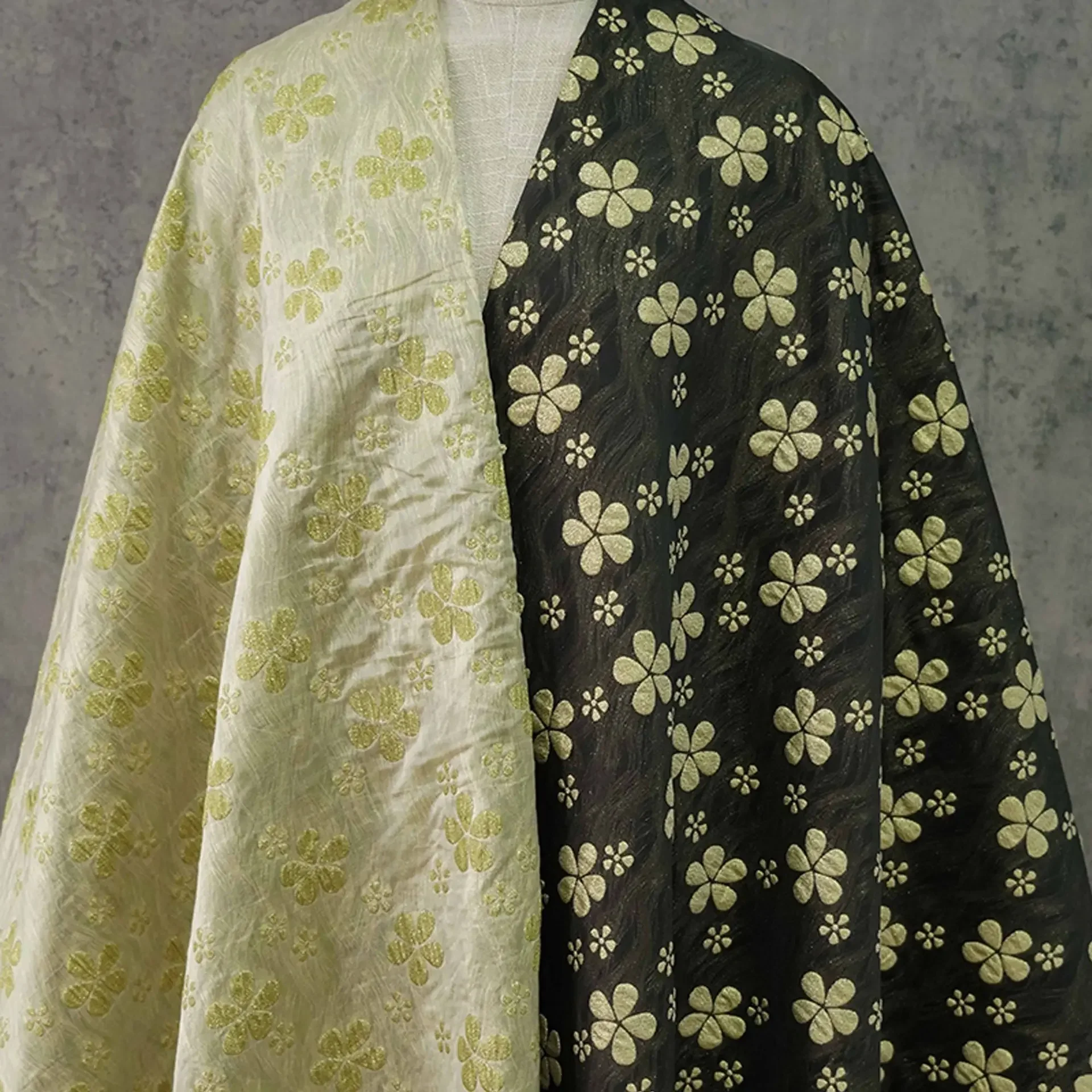 Spring Summer Relief Flower Yarn Dyed Jacquard Fabric Women's Formal Dress Coat Decorative Sewing Fabric
Spring Summer Relief Flower Yarn Dyed Jacquard Fabric Women's Formal Dress Coat Decorative Sewing Fabric