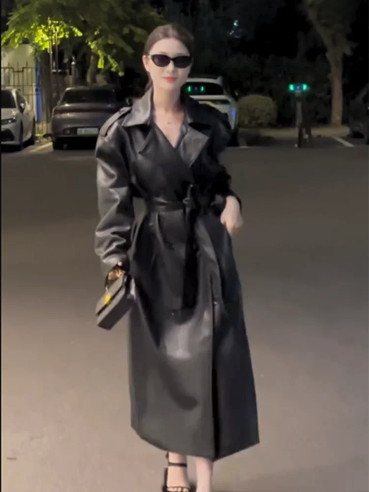 Women's Long Loose Double-breasted PU Leather Jaet Coat Belted Waist Windbreaker Outerwear Faionable Autumn Coat
Women's Long Loose Double-breasted PU Leather Jaet Coat Belted Waist Windbreaker Outerwear Faionable Autumn Coat