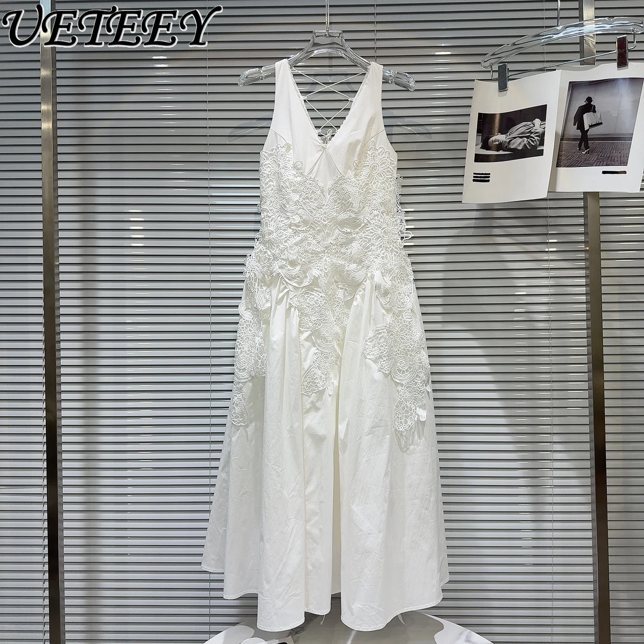 2025 Summer New French Celebrity High Waist V-neck Sleeveless Long Party Dress White Hook Lace Splicing Maxi Vest Dresses
2025 Summer New French Celebrity High Waist V-neck Sleeveless Long Party Dress White Hook Lace Splicing Maxi Vest Dresses