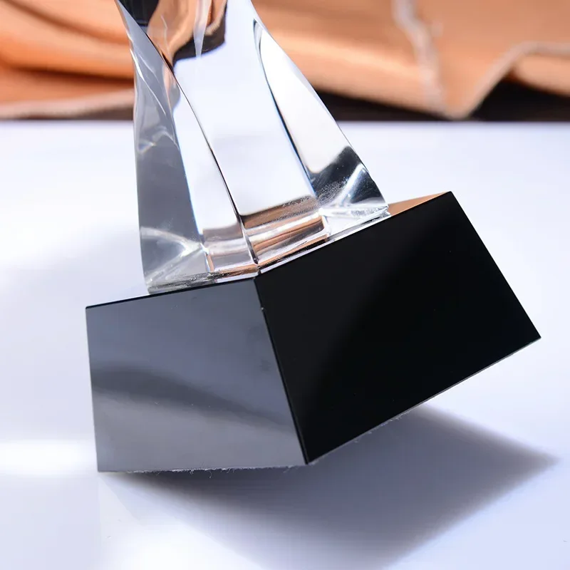 u11Crystal Horse Trophy Color Simulated Horse Head Glass Medal Competition Prizes Customized Trophy Decorative Figurines
u11Crystal Horse Trophy Color Simulated Horse Head Glass Medal Competition Prizes Customized Trophy Decorative Figurines