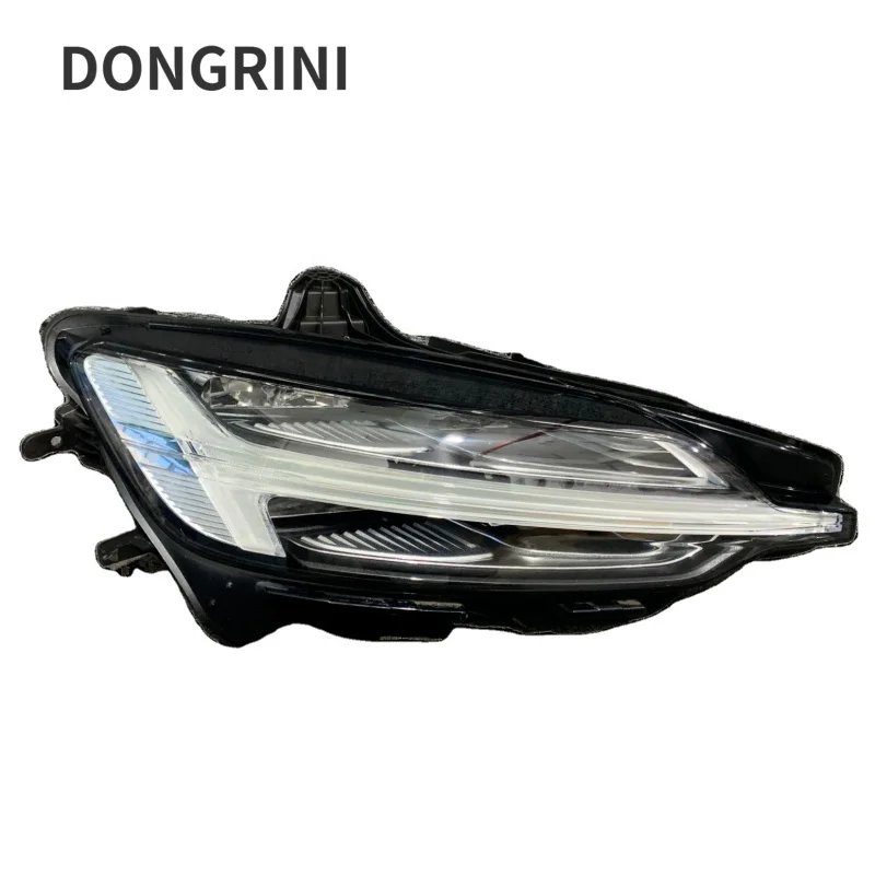Original second-hand high-quality headlights suitable for 2019-2023 Volvo S60 LED front lighting headlights
Original second-hand high-quality headlights suitable for 2019-2023 Volvo S60 LED front lighting headlights