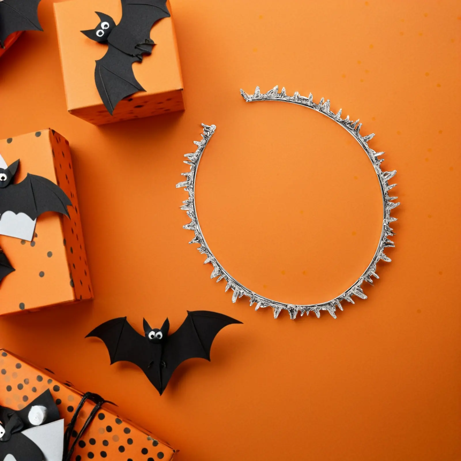Thorn Crown Halloween Headpiece Gothic Queen King Tiara Costume Party Accessories Spiky Headband for Cosplay Birthday Festival
Thorn Crown Halloween Headpiece Gothic Queen King Tiara Costume Party Accessories Spiky Headband for Cosplay Birthday Festival