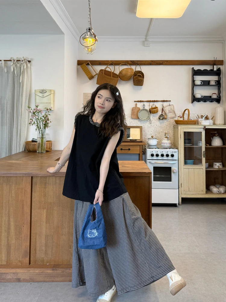 Summer 2026 Women's Vintage Loose Casual Sleeveless Vest And Plaid Pants Two-Piece Set Wood Grain Design Versatile Outfit
Summer 2026 Women's Vintage Loose Casual Sleeveless Vest And Plaid Pants Two-Piece Set Wood Grain Design Versatile Outfit