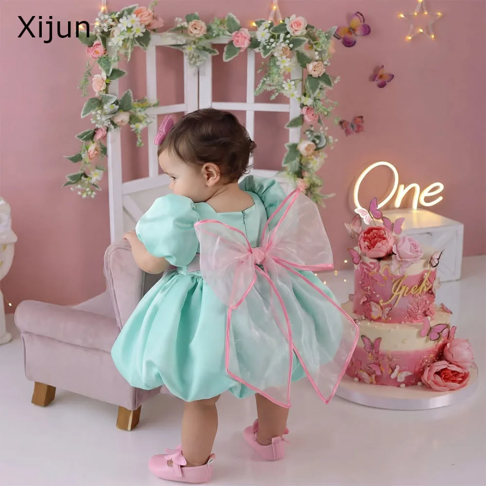 Нарядные платья Xijun для девочек: мятно-зеленые с розовым бантом на спине, А-силуэт, пышные рукава, для дня рождения, на заказ
Нарядные платья Xijun для девочек: мятно-зеленые с розовым бантом на спине, А-силуэт, пышные рукава, для дня рождения, на заказ