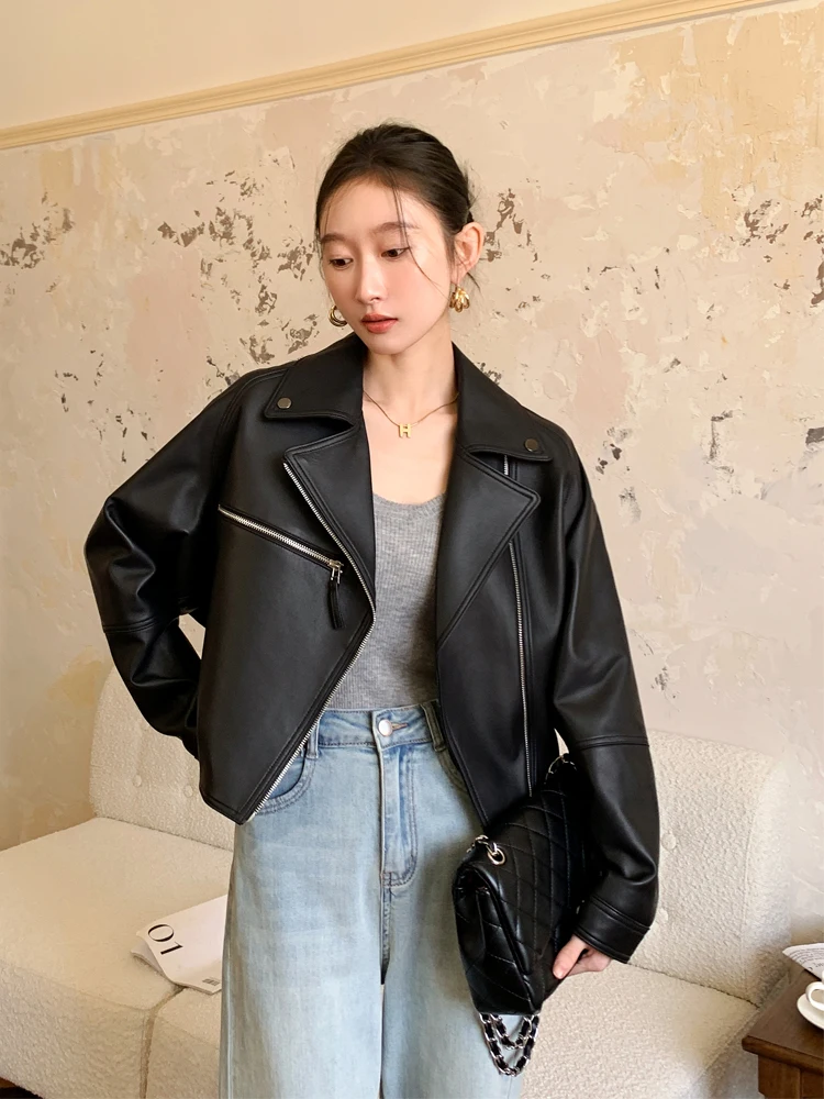 Casual Genuine Leather Motorcycle Jackets for Women Spring Autumn 2026 New High-end Simple Solid Soft Short Real Sheepskin Coat
Casual Genuine Leather Motorcycle Jackets for Women Spring Autumn 2026 New High-end Simple Solid Soft Short Real Sheepskin Coat