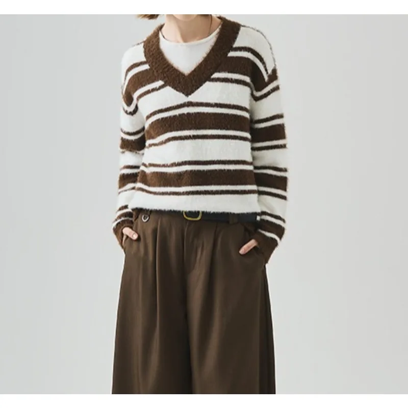 V-neck Sweater Women's Fall/winter Loose and Laid-back Style Striped Long-sleeved Knitted Top 
V-neck Sweater Women's Fall/winter Loose and Laid-back Style Striped Long-sleeved Knitted Top