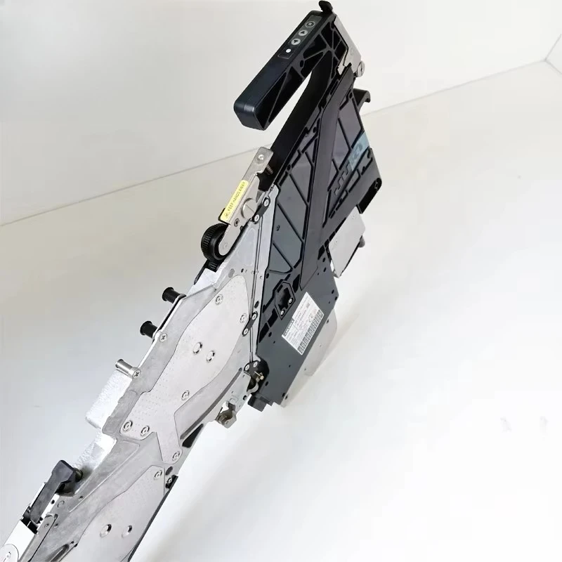 SMT MACHINE Juki Feeder 16AS 40195322 8 мм 12 мм 16 мм 24 мм 32 мм 44 мм 56 мм Электронный кормушка для ленты
SMT MACHINE Juki Feeder 16AS 40195322 8 мм 12 мм 16 мм 24 мм 32 мм 44 мм 56 мм Электронный кормушка для ленты