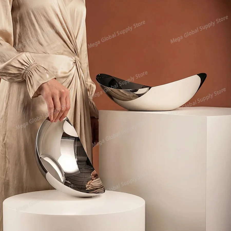 Modern Stainless Steel Decorative Bowl, Elegant Silver Serving Bowl, Boat-Shaped Serving Tray for Kitchen, Island, Dining Room
Modern Stainless Steel Decorative Bowl, Elegant Silver Serving Bowl, Boat-Shaped Serving Tray for Kitchen, Island, Dining Room