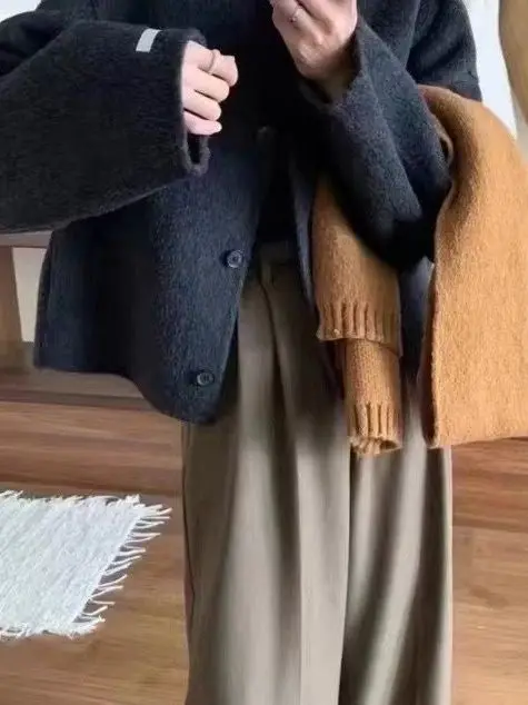 Двустороннее шерстяное пальто Hanrted, женское зимнее модное свободное пальто в Корейском стиле, теплая куртка на пуговицах
Двустороннее шерстяное пальто Hanrted, женское зимнее модное свободное пальто в Корейском стиле, теплая куртка на пуговицах