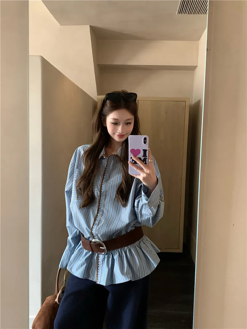 Синяя полосатая повседневная рубашка с воротником POIO и длинными рукавами, женская весенняя универсальная рубашка для отдыха, модный классический стиль Kumikumi
Синяя полосатая повседневная рубашка с воротником POIO и длинными рукавами, женская весенняя универсальная рубашка для отдыха, модный классический стиль Kumikumi