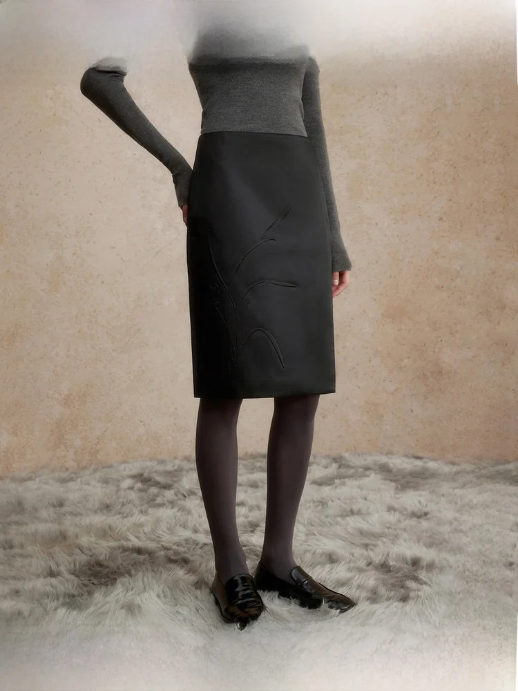 Юбка-миди с низкой талией для женщин, модная, на весну-осень-зиму, для офиса, с разрезом спереди и застежкой-молнией
Юбка-миди с низкой талией для женщин, модная, на весну-осень-зиму, для офиса, с разрезом спереди и застежкой-молнией