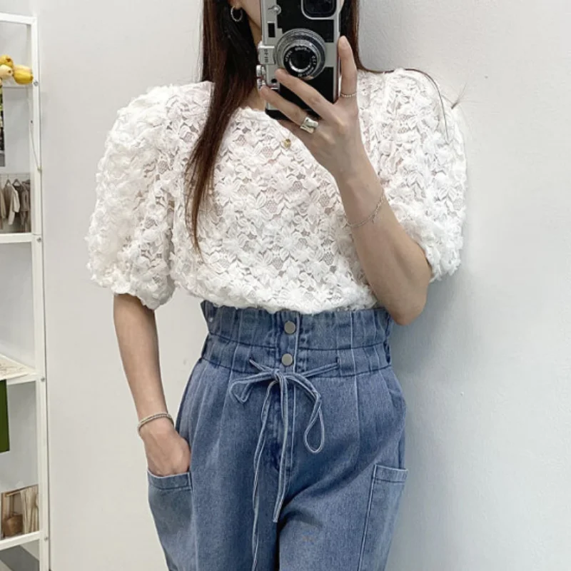 East Gate Women's Lace Bubble Sleeve Short Sleeve Top Rose Embellished Straight Body Micro French Style Loose Fit Shirt
East Gate Women's Lace Bubble Sleeve Short Sleeve Top Rose Embellished Straight Body Micro French Style Loose Fit Shirt