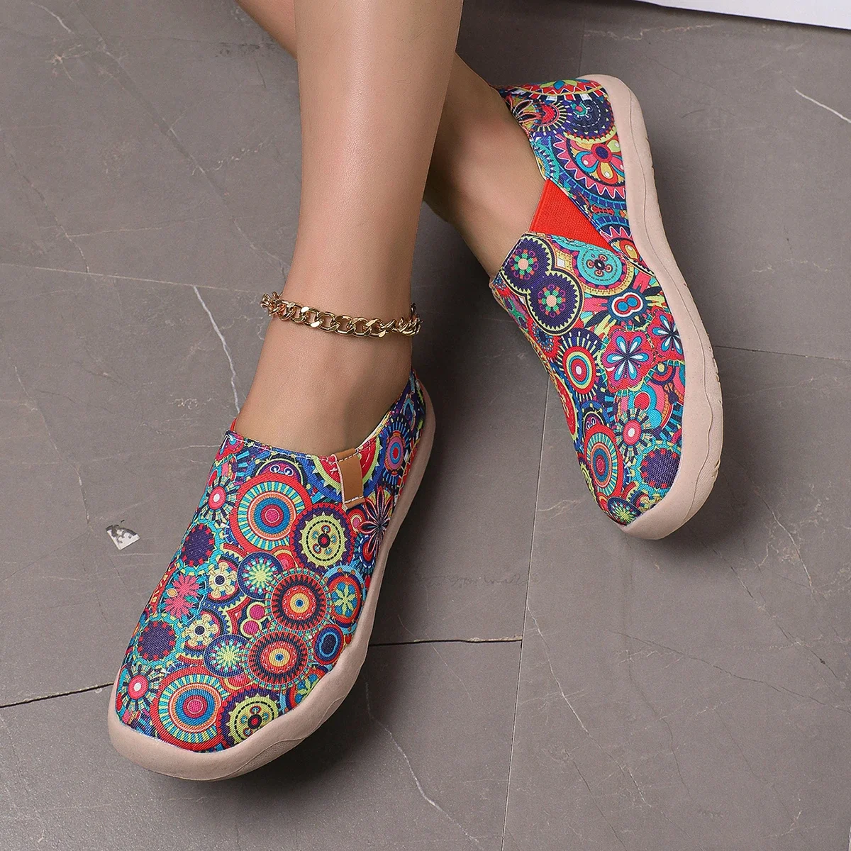 2024 New Women Print Breathable Sneakers Woman Slip-on Light Non-slip Flats Ladies Soft Bottom Casual Sports Shoes Platform Shoe
2024 New Women Print Breathable Sneakers Woman Slip-on Light Non-slip Flats Ladies Soft Bottom Casual Sports Shoes Platform Shoe