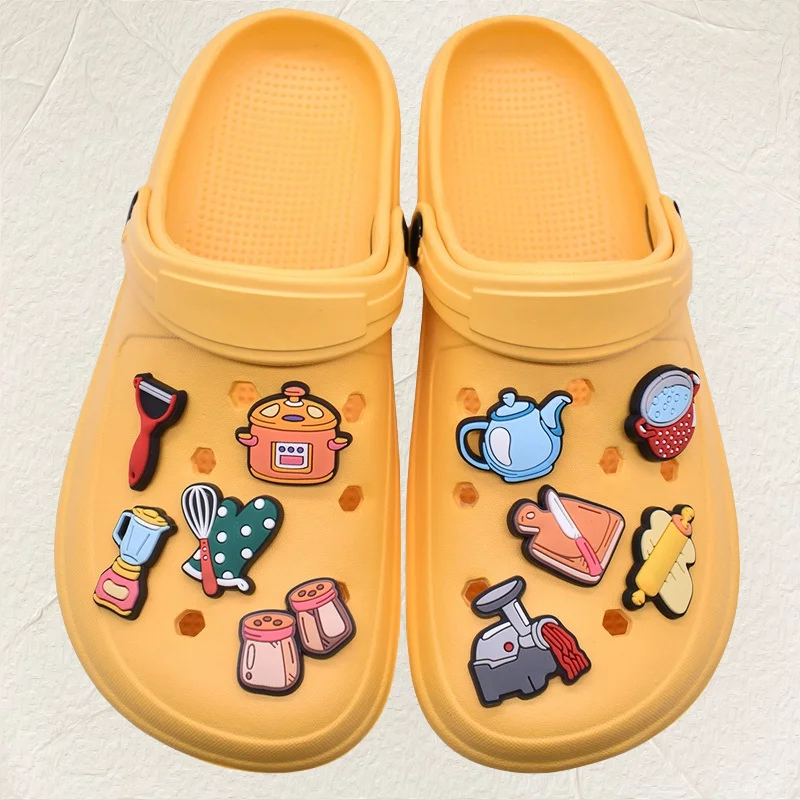 28Pcs Cute Kitchenware Series Shoe Charms Cookware Frypan Kettle Toaster Decoration Accessories for Clog Party Gifts
28Pcs Cute Kitchenware Series Shoe Charms Cookware Frypan Kettle Toaster Decoration Accessories for Clog Party Gifts