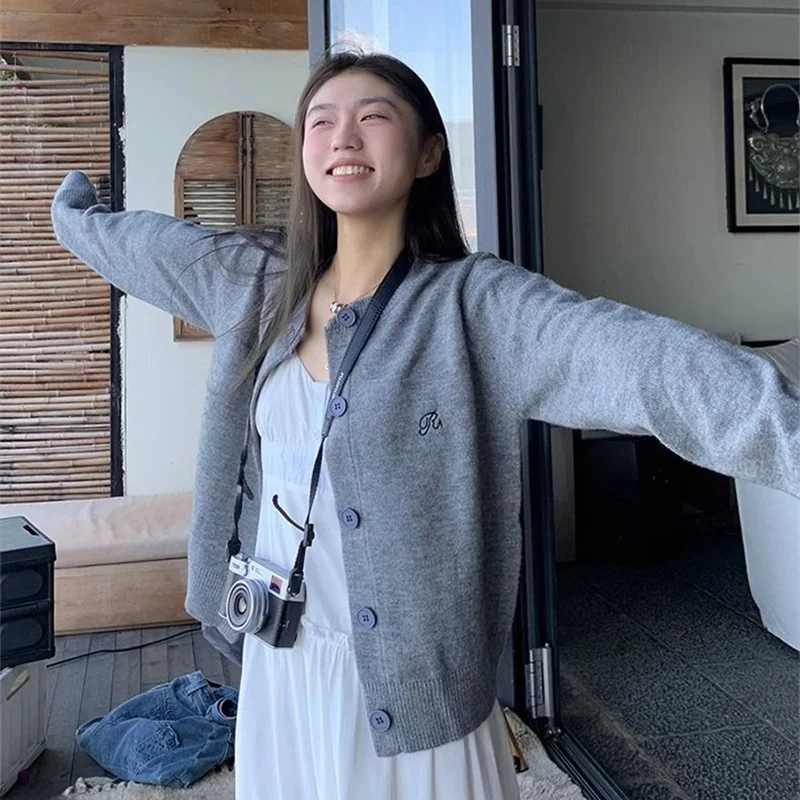 Женский вязаный свитер Dongguan Daliang, ленивый аутиптический открытый кардиган, пальто, осень-зима, Новое поступление 2025 г.
Женский вязаный свитер Dongguan Daliang, ленивый аутиптический открытый кардиган, пальто, осень-зима, Новое поступление 2025 г.