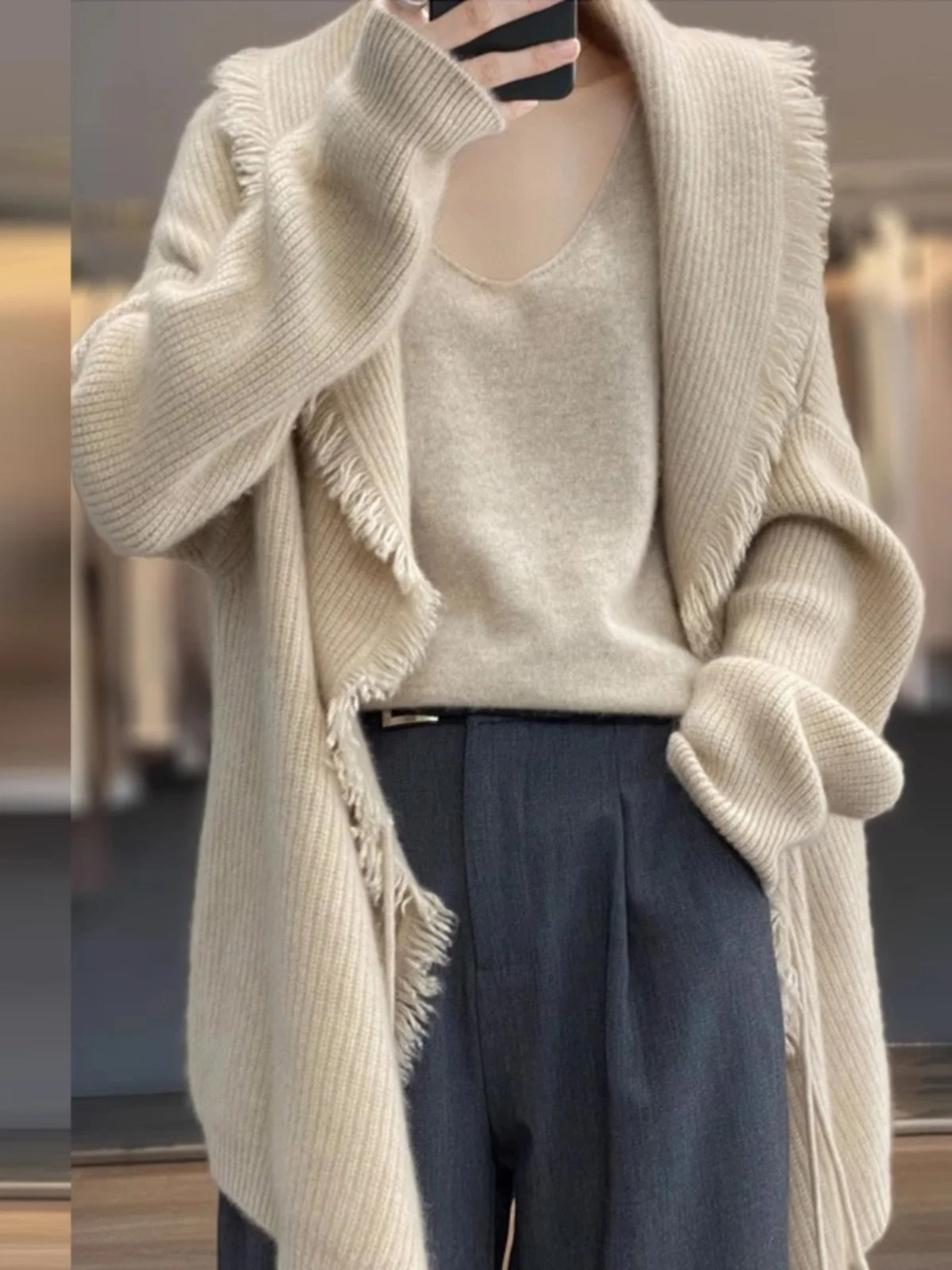 Autumn Winter Women's Open Cardigan Knitted Camere Loose Long Sweater Jaet Korean Sle V-ne Long Sve Straight Cut
Autumn Winter Women's Open Cardigan Knitted Camere Loose Long Sweater Jaet Korean Sle V-ne Long Sve Straight Cut