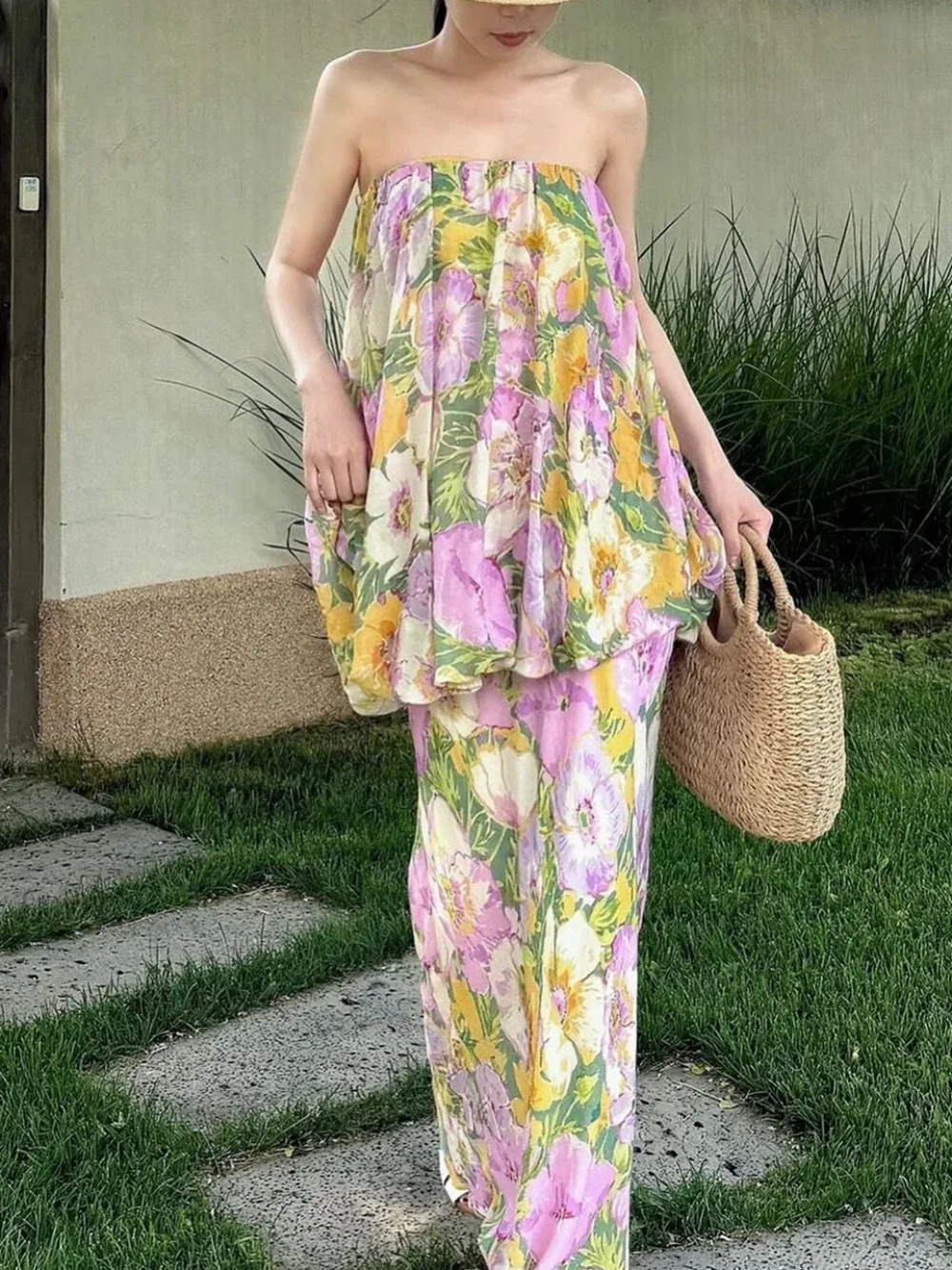 Elegant Printed Off Shoulder Maxi Dress Sleeveless Backless Floral Party Dress 2025 Summer Fashion Beach Resort Robe for Women
Elegant Printed Off Shoulder Maxi Dress Sleeveless Backless Floral Party Dress 2025 Summer Fashion Beach Resort Robe for Women