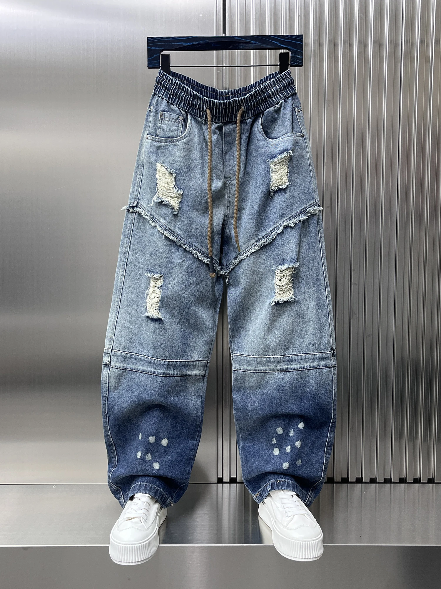 Мужские джинсы в стиле ретро, американский винтаж, свободные широкие брюки, молодежный тренд, осенняя новинка
Мужские джинсы в стиле ретро, американский винтаж, свободные широкие брюки, молодежный тренд, осенняя новинка