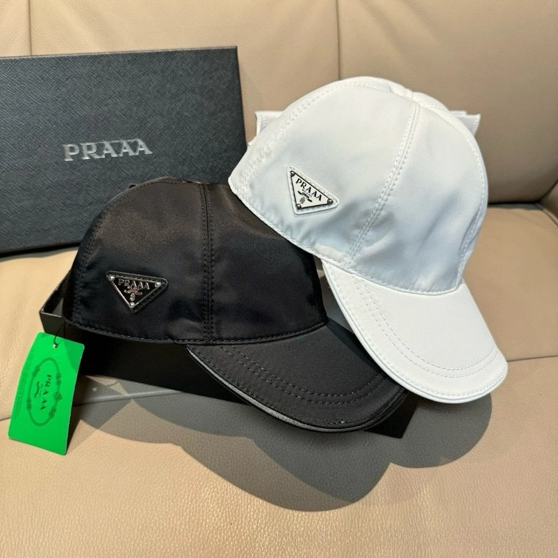 Unisex Solid Color Triangle Decor Baseball Cap Vintage British Style Sun Protection Visor Hat For Daily Street Outdoor Travel
Unisex Solid Color Triangle Decor Baseball Cap Vintage British Style Sun Protection Visor Hat For Daily Street Outdoor Travel
