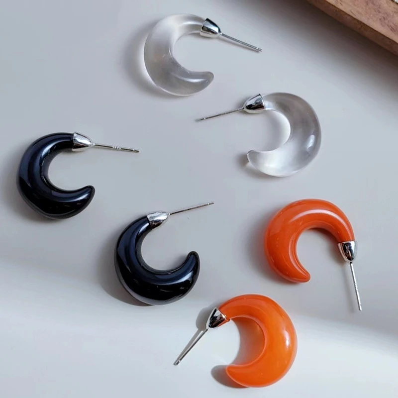 Indian Style Moon Earrings, Classic Design, Retro Temperament, Fashionable, Simple and High-end, Crescent Shaped C-shaped Hoops
Indian Style Moon Earrings, Classic Design, Retro Temperament, Fashionable, Simple and High-end, Crescent Shaped C-shaped Hoops