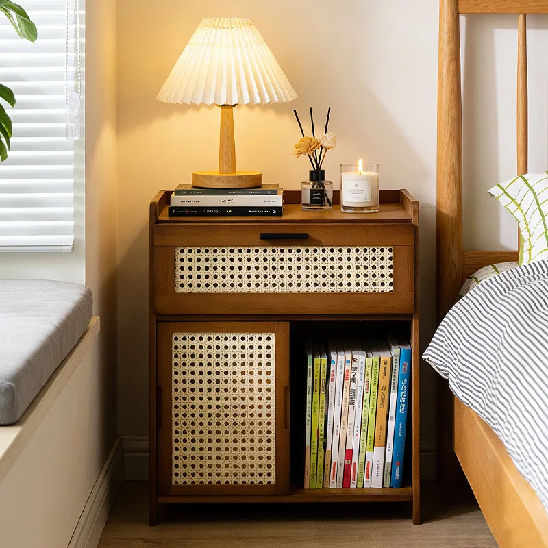 Bedside table Simple solid wood small cabinet Light luxury storage cabinet Bedroom bedside simple Nordic European modern mini
Bedside table Simple solid wood small cabinet Light luxury storage cabinet Bedroom bedside simple Nordic European modern mini