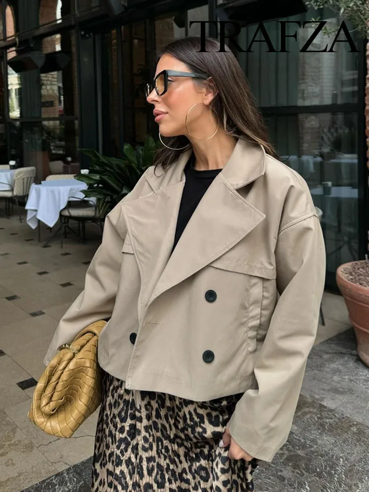 TRAFZA Women Autumn Elegant Short Jacket Vintage Lapel Pocket Double Breasted Decorate Long Sleeve Coat Woman Casual Jacket Coat
TRAFZA Women Autumn Elegant Short Jacket Vintage Lapel Pocket Double Breasted Decorate Long Sleeve Coat Woman Casual Jacket Coat