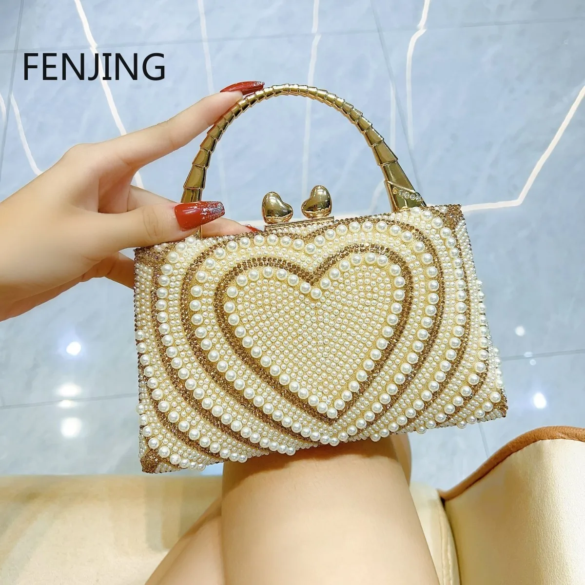 Pearl Beaded Fashion Women's Handbag Glitter Shiny Rhinestones Diamond Evening Bags Wedding Party Clutch Purse Crossbody Bag
Pearl Beaded Fashion Women's Handbag Glitter Shiny Rhinestones Diamond Evening Bags Wedding Party Clutch Purse Crossbody Bag