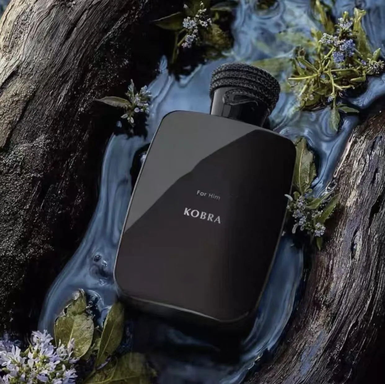 Hawas Kobra Perfume for Men - Long-Lasting Herbs, Wood and Flowers, 100 ml High-End Niche Perfume
Hawas Kobra Perfume for Men - Long-Lasting Herbs, Wood and Flowers, 100 ml High-End Niche Perfume