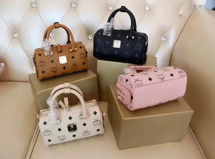 2025 New Classic Retro Printed Handheld Boston Pillow Bag Fashionable and Versatile Single Shoulder Cross Shoulder Women's Bag
2025 New Classic Retro Printed Handheld Boston Pillow Bag Fashionable and Versatile Single Shoulder Cross Shoulder Women's Bag