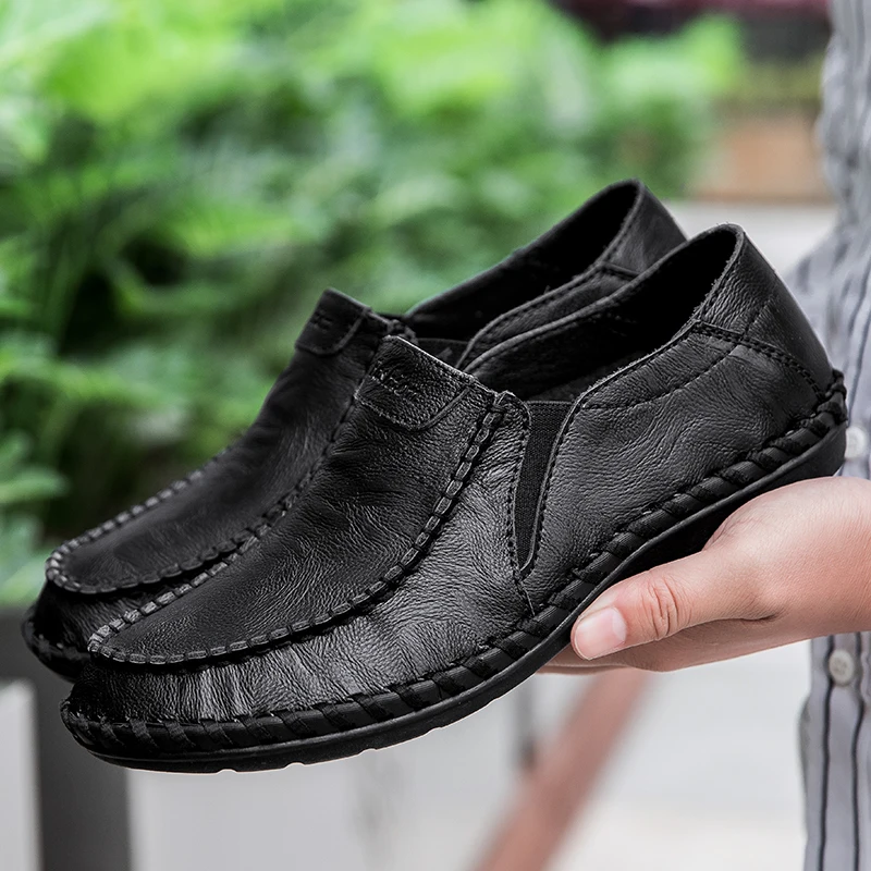 Super Soft Men Loafers Genuine Leather Casual Shoes For Men Classic Moccasins Light Boat Footwear Plus size 38-46
Super Soft Men Loafers Genuine Leather Casual Shoes For Men Classic Moccasins Light Boat Footwear Plus size 38-46