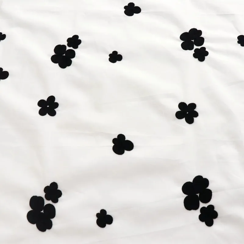 White Black Flower Cotton Thread Embroidered Pure Cotton Fabric for Dress, Blouse, Cheongsam & Kids Skirt Clothing Material
White Black Flower Cotton Thread Embroidered Pure Cotton Fabric for Dress, Blouse, Cheongsam & Kids Skirt Clothing Material