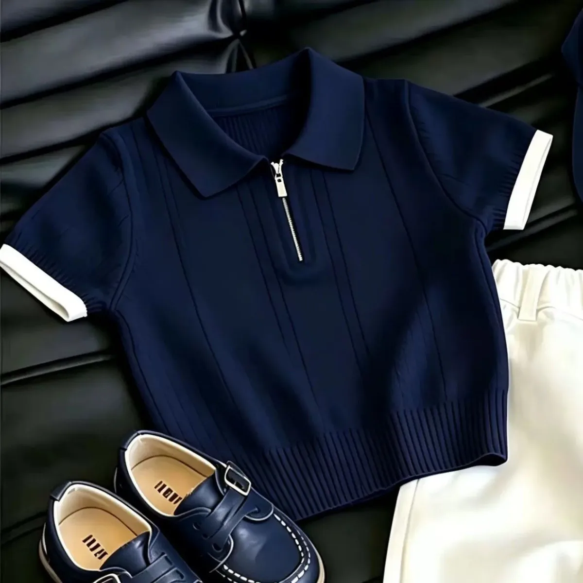 Unisex Summer Outfit 2026 New Children's Short Sleeve Top Casual Shorts Two-Piece Set for Boys And Girls
Unisex Summer Outfit 2026 New Children's Short Sleeve Top Casual Shorts Two-Piece Set for Boys And Girls