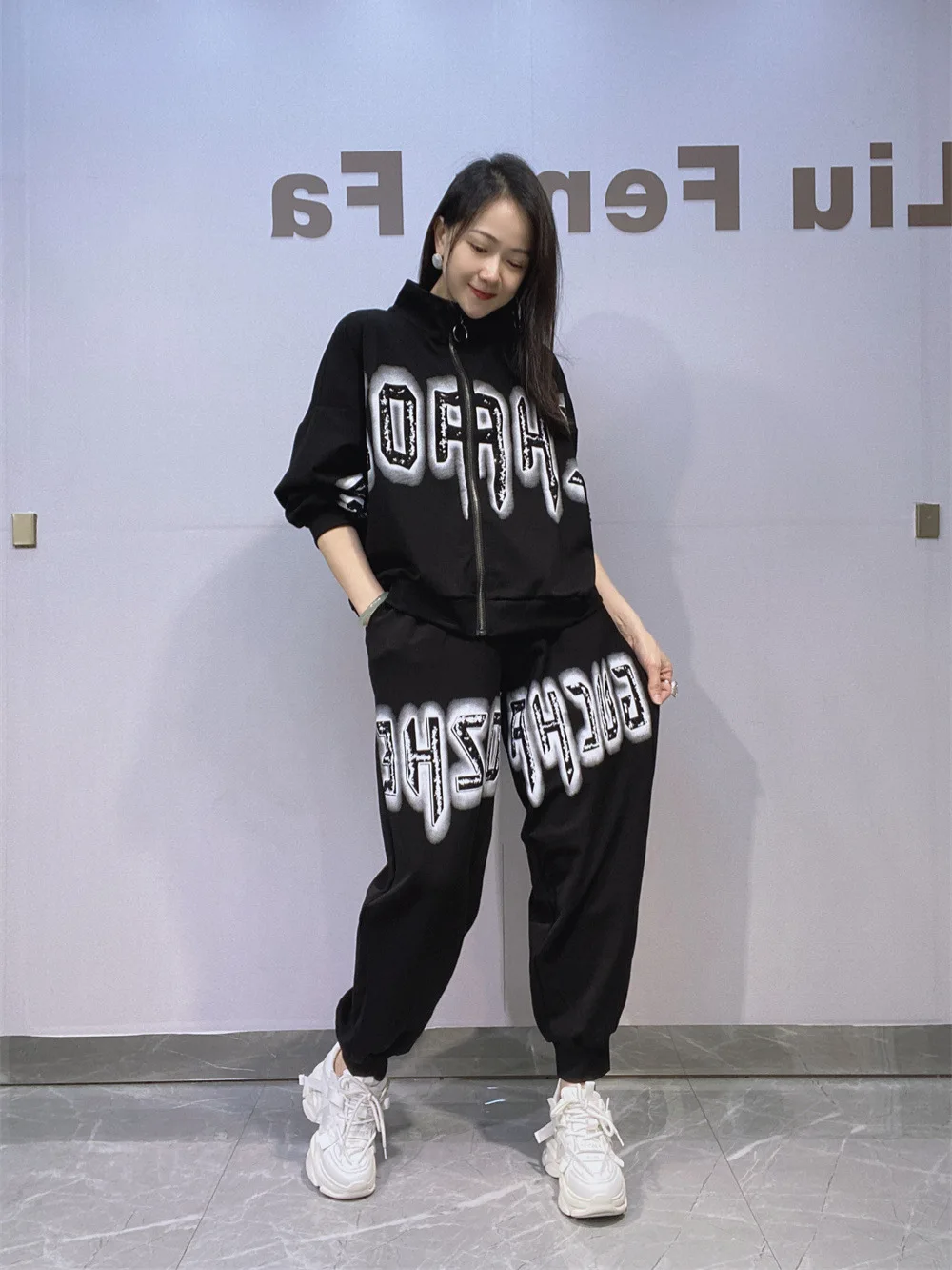 Casual Splice Zipper CardiganTop And Long Pants Women's Set Spring Autumn Fashion Sportswear Two-Piece Set Outfit
Casual Splice Zipper CardiganTop And Long Pants Women's Set Spring Autumn Fashion Sportswear Two-Piece Set Outfit