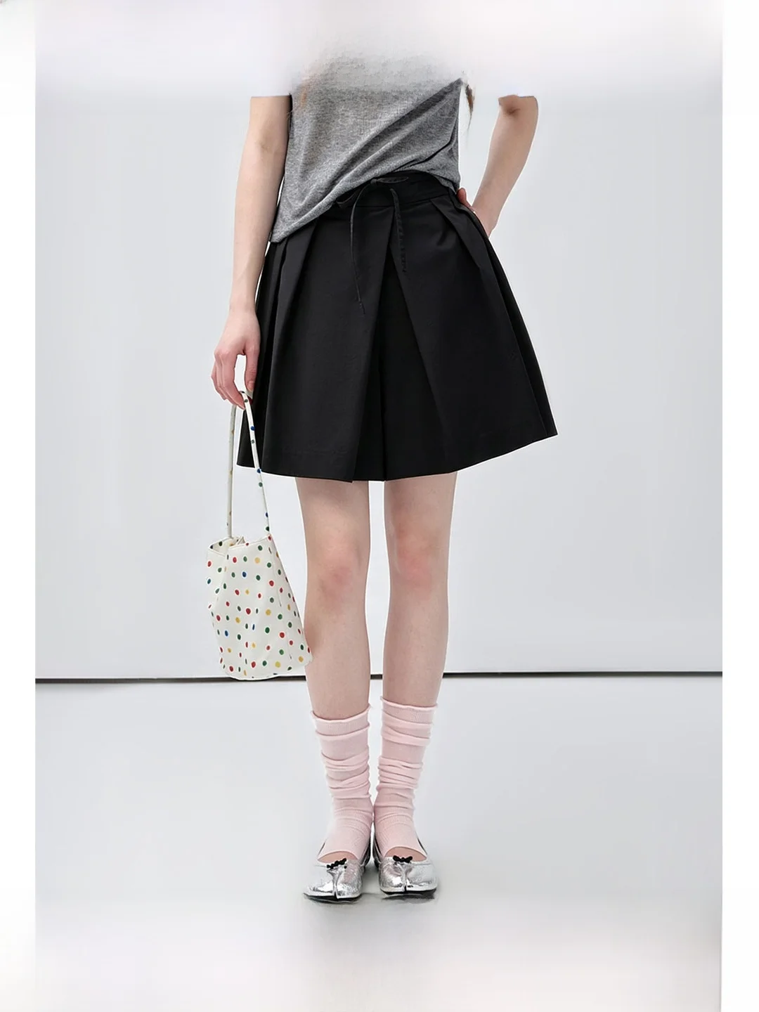 High Waist Pleated Wide Leg Short Pants Casual Summer Fashion plus Size Women's Skirt Pants Refined Tailoring A-Line Skirt
High Waist Pleated Wide Leg Short Pants Casual Summer Fashion plus Size Women's Skirt Pants Refined Tailoring A-Line Skirt