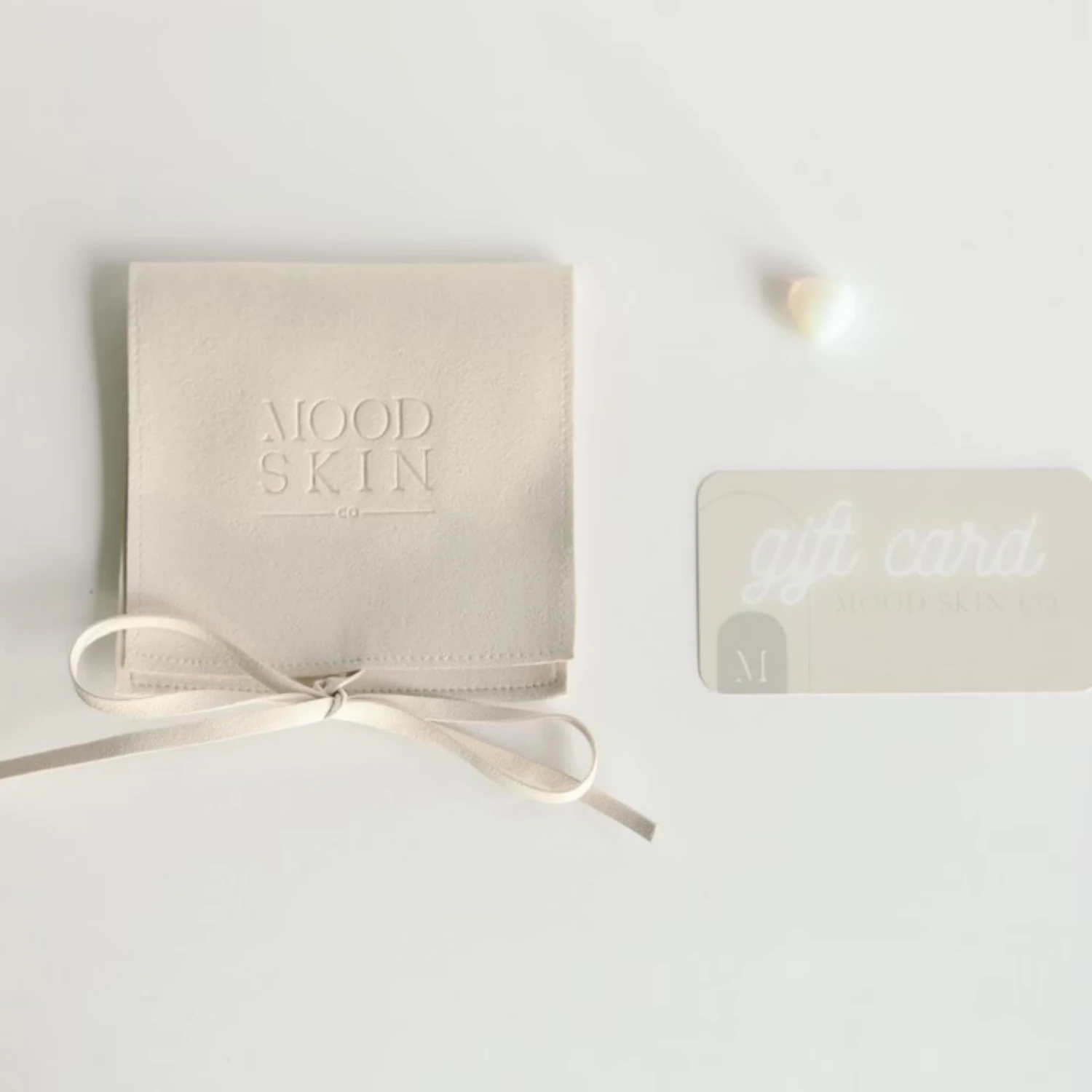 50 шт., серьги с принтом логотипа, ожерелье, мешочек для ювелирных изделий из микрофибры с лентой, конверт, подарочные упаковочные пакеты
50 шт., серьги с принтом логотипа, ожерелье, мешочек для ювелирных изделий из микрофибры с лентой, конверт, подарочные упаковочные пакеты