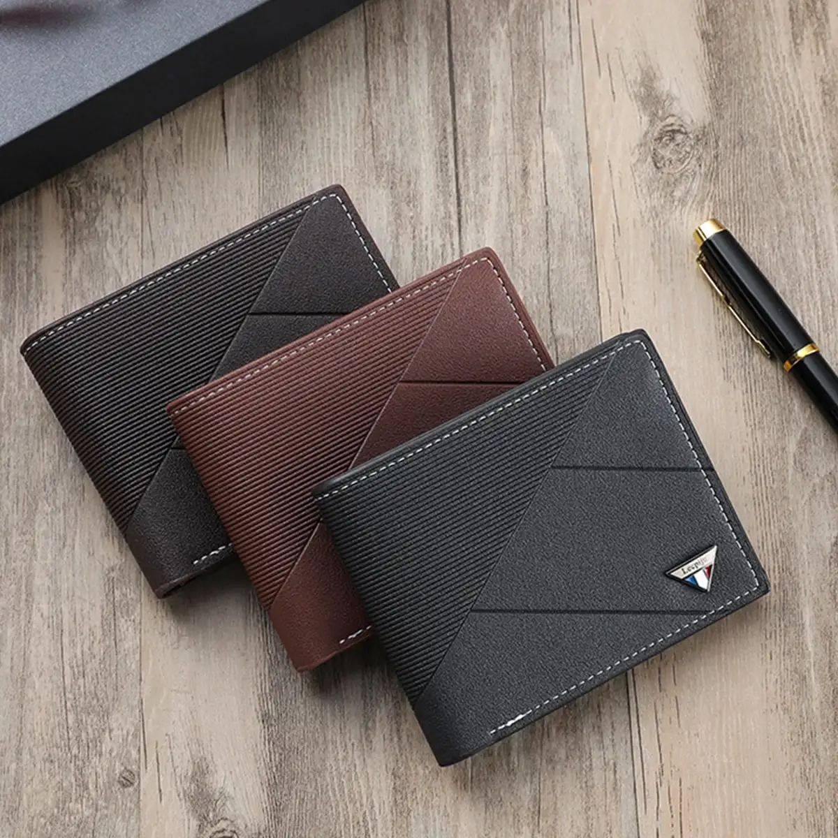 1pc Men's Classic Business & Casual Solid Color Retro Short Wallet With Card Slot For Driving License Old Money Style Men Large Capacity Multi-Card Slots,Business Casual Style,Birthday Gift,Graduation Gift,Father's Day Gift
1pc Men's Classic Business & Casual Solid Color Retro Short Wallet With Card Slot For Driving License Old Money Style Men Large Capacity Multi-Card Slots,Business Casual Style,Birthday Gift,Graduation Gift,Father's Day Gift