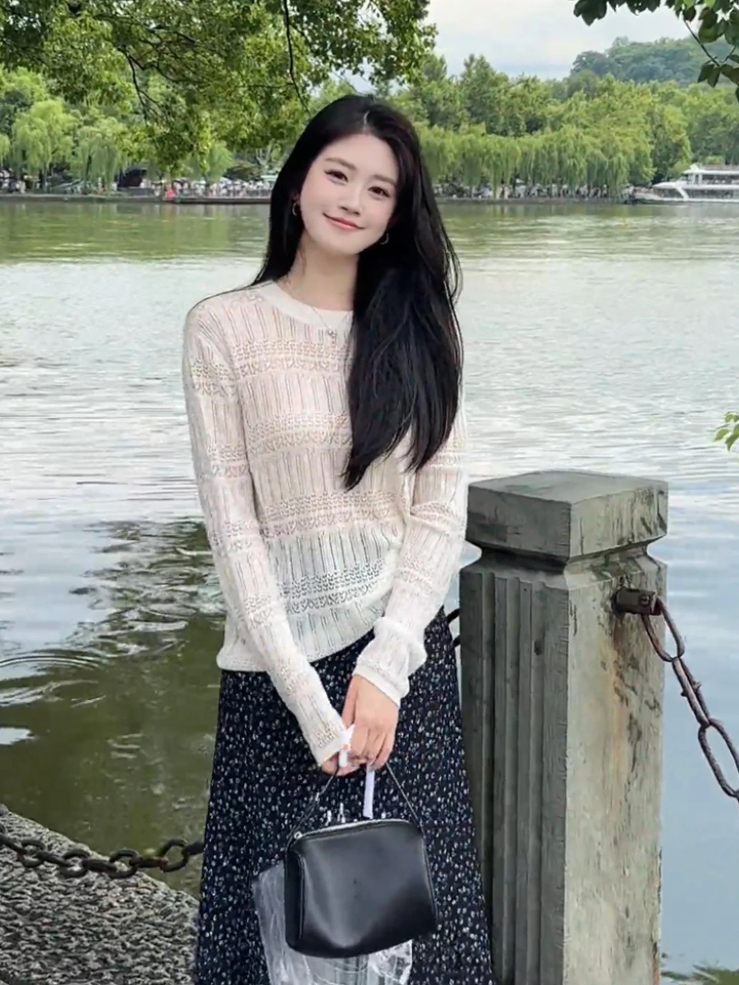 Comfortable Long Sve Ice Silk Knitted Sun Protection Loose Meat Covering T-irt Korean Sle Commute Softn Summer 2025
Comfortable Long Sve Ice Silk Knitted Sun Protection Loose Meat Covering T-irt Korean Sle Commute Softn Summer 2025