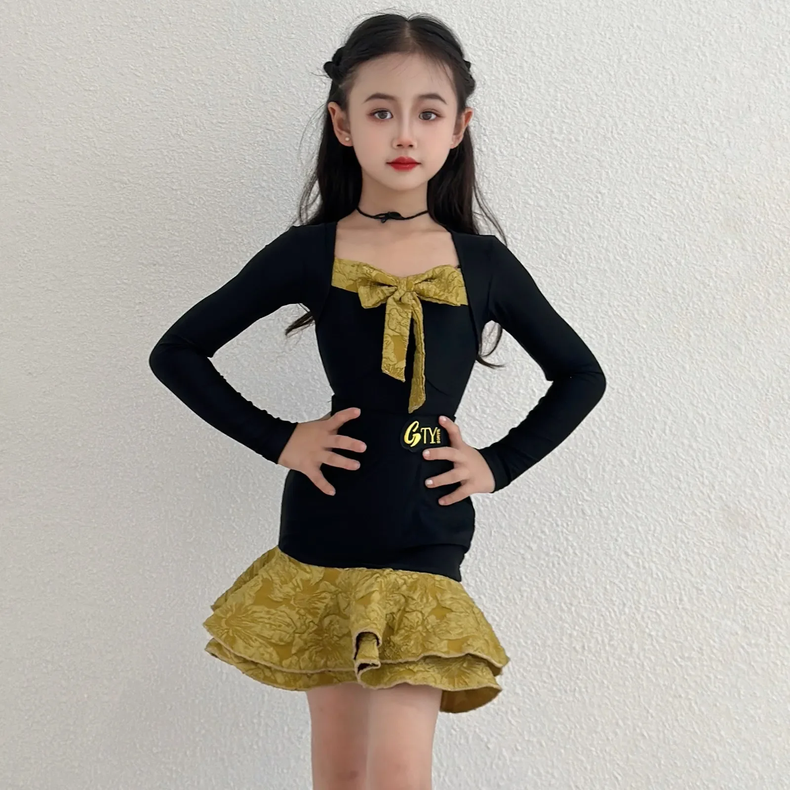 Latin Dance Girls Autumn Winter Performance Costumes Top Skirt Chacha Samba Kids Practice Clothes Training Wear
Latin Dance Girls Autumn Winter Performance Costumes Top Skirt Chacha Samba Kids Practice Clothes Training Wear