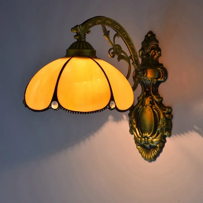 Tiffany Stained Glass Wall Lamp Nordic Retro Mirror Front Lamp Simple Bedside Aisle Flower Shaped Single Head Decorative Lamp
Tiffany Stained Glass Wall Lamp Nordic Retro Mirror Front Lamp Simple Bedside Aisle Flower Shaped Single Head Decorative Lamp