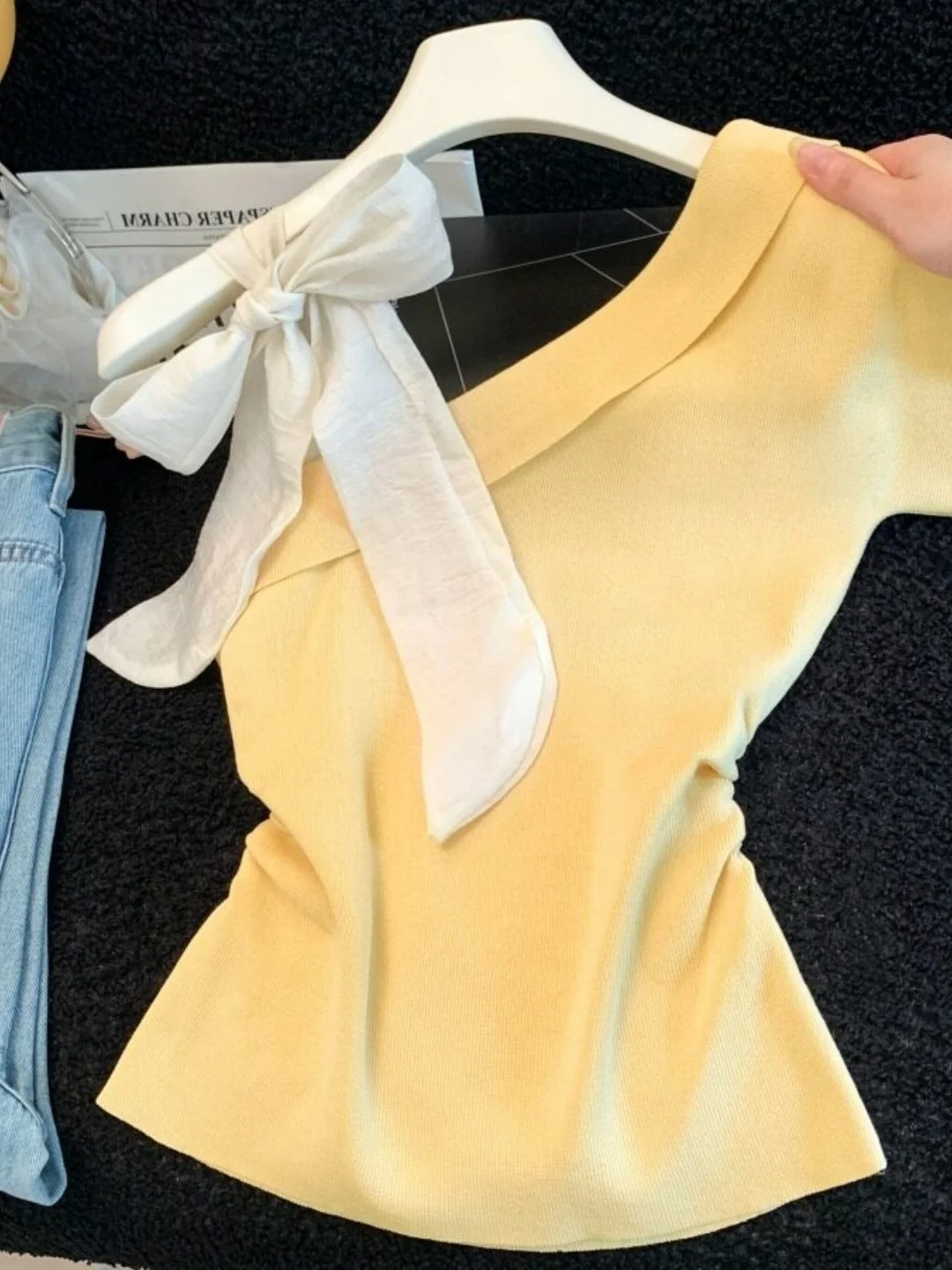 Summer New Style Women's Knitted Top Knot Irregular Waist Slim Fit Soft Nylon Fabric Breathable Skin-Friendly
Summer New Style Women's Knitted Top Knot Irregular Waist Slim Fit Soft Nylon Fabric Breathable Skin-Friendly
