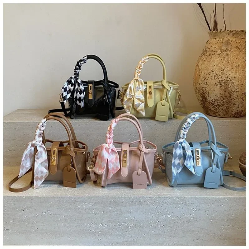 Classic High-End Minimalist Diaper Bag For Women Elegant Leather Crossbody Handbag Trendy Retro Designer Large Capacity Tote
Classic High-End Minimalist Diaper Bag For Women Elegant Leather Crossbody Handbag Trendy Retro Designer Large Capacity Tote