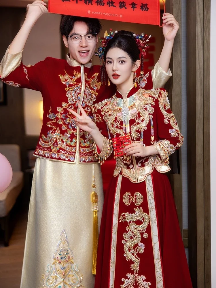 Новое свадебное платье невесты в китайском стиле, бархатное платье с драконом и фениксом, пара нарядов
Новое свадебное платье невесты в китайском стиле, бархатное платье с драконом и фениксом, пара нарядов