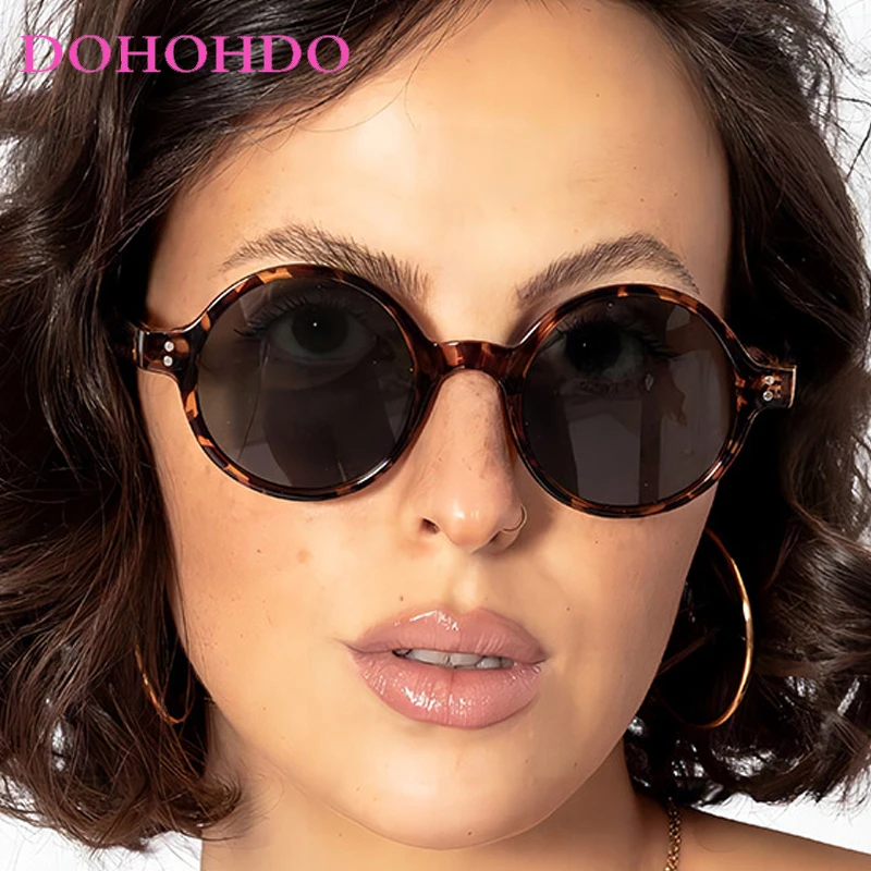 Fashion Luxury Oval Rivets Decoration Sunglasses Women Men New Luxury Brand Designer Eyewear Outdoors Fishing Sunglasses UV400
Fashion Luxury Oval Rivets Decoration Sunglasses Women Men New Luxury Brand Designer Eyewear Outdoors Fishing Sunglasses UV400