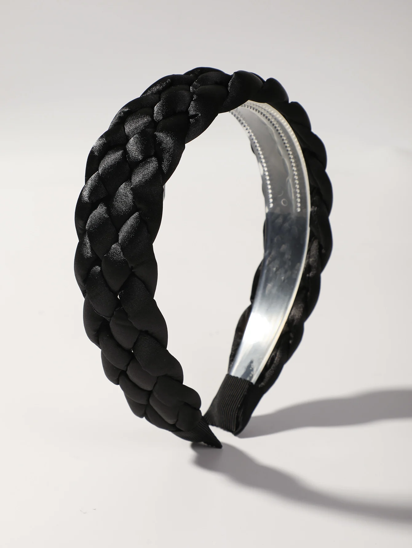 Women Cute Cloth Headbands Black Metal Hair Band Wide Makeup Headband Elegant Hair Hoop Korean Hair Accessories for Girls Gifts
Women Cute Cloth Headbands Black Metal Hair Band Wide Makeup Headband Elegant Hair Hoop Korean Hair Accessories for Girls Gifts