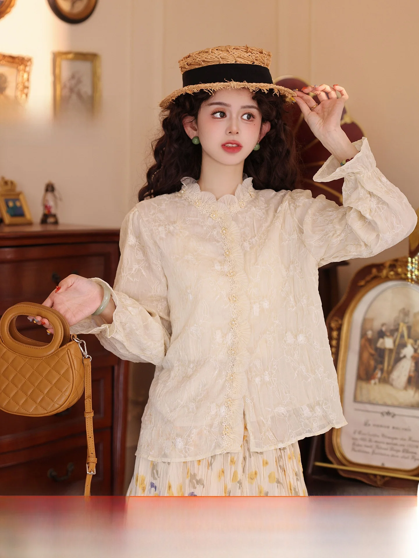 Chen Jiajie Spring Gold Flowing Hong Kong Style Ruffle Pearl Heavy Work Versatile Shirt Vintage Loose Fit Long Sleeve Women's...
Chen Jiajie Spring Gold Flowing Hong Kong Style Ruffle Pearl Heavy Work Versatile Shirt Vintage Loose Fit Long Sleeve Women's...