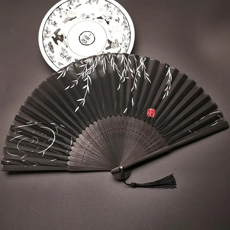 Dance Fan Women's Summer Breeze Japanese Style Ancient Costume Small Retro Cloth Classical Ancient Fan Home Daily Use
Dance Fan Women's Summer Breeze Japanese Style Ancient Costume Small Retro Cloth Classical Ancient Fan Home Daily Use