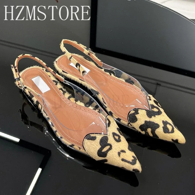 Босоножки женские из лакированной кожи, однотонные туфли на плоской подошве, с острым носком, с плюшевой подкладкой, с леопардовым принтом и ремешком на пятке, роскошные брендовые сандалии
Босоножки женские из лакированной кожи, однотонные туфли на плоской подошве, с острым носком, с плюшевой подкладкой, с леопардовым принтом и ремешком на пятке, роскошные брендовые сандалии