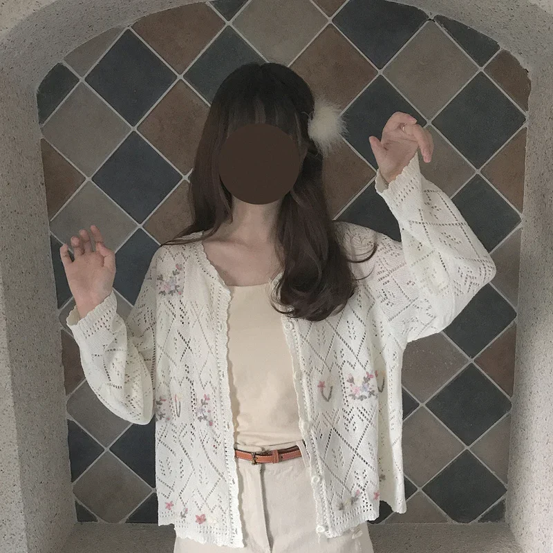 White Knitted Cardigan Women Summer Hollow Out Floral Embroidery Sweater for Sweet Girl Kawaii Clothes
White Knitted Cardigan Women Summer Hollow Out Floral Embroidery Sweater for Sweet Girl Kawaii Clothes